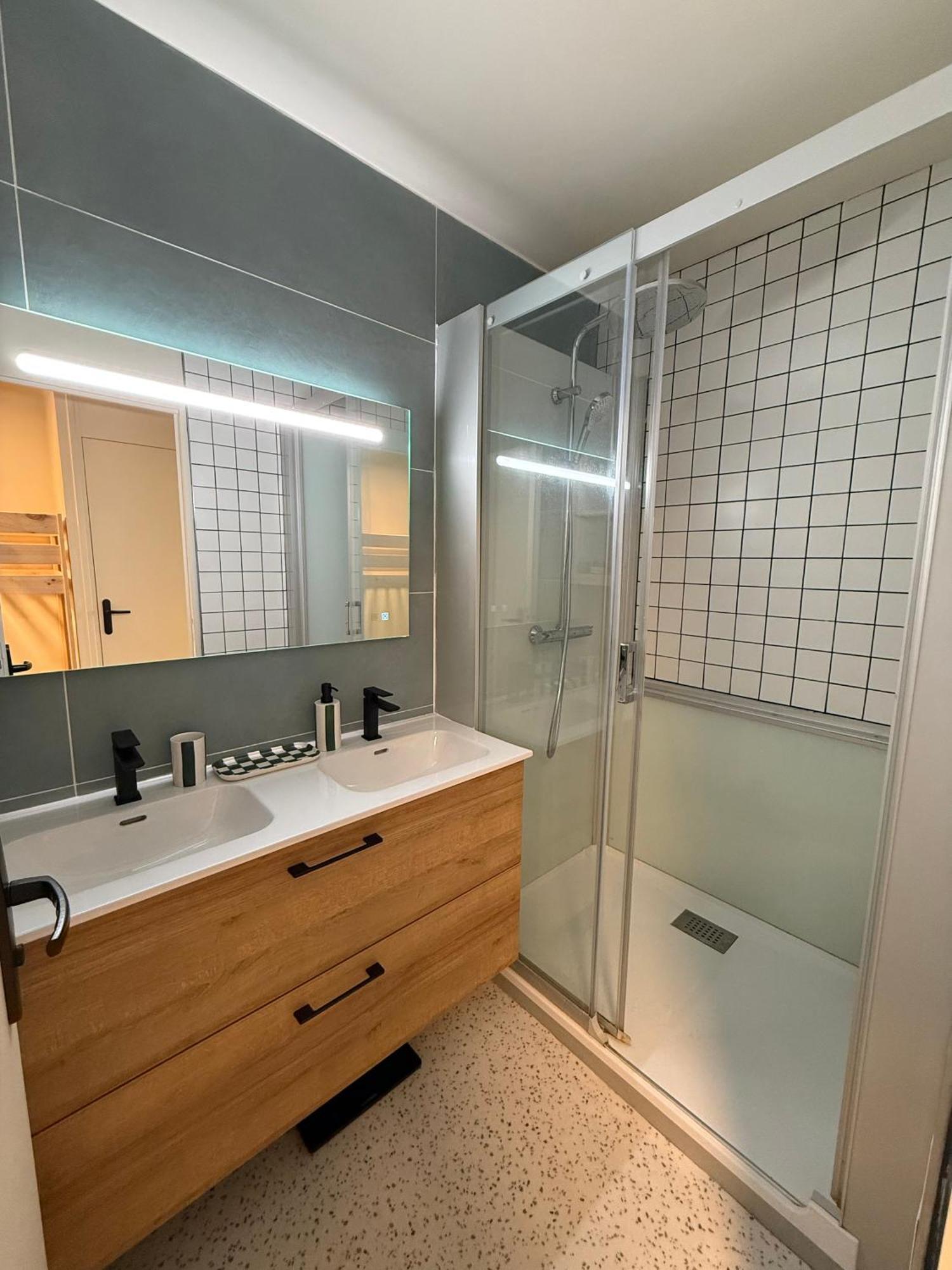 Appt Renove Palavas - 4 Personnes - Vue Mer - Parking - Rive Droite 외부 사진